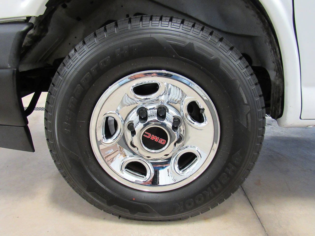 Used 2023 GMC Savana 3500 w/ Power Convenience Package RWD image 11