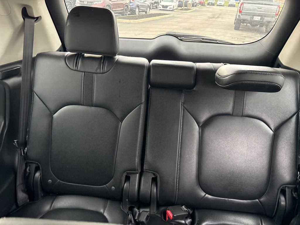 Used 2025 Honda Pilot Touring image 15