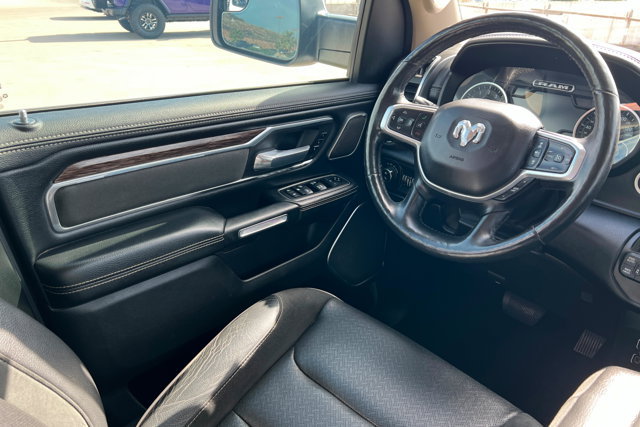 Used 2019 RAM 1500 Laramie AWD/4WD image 11