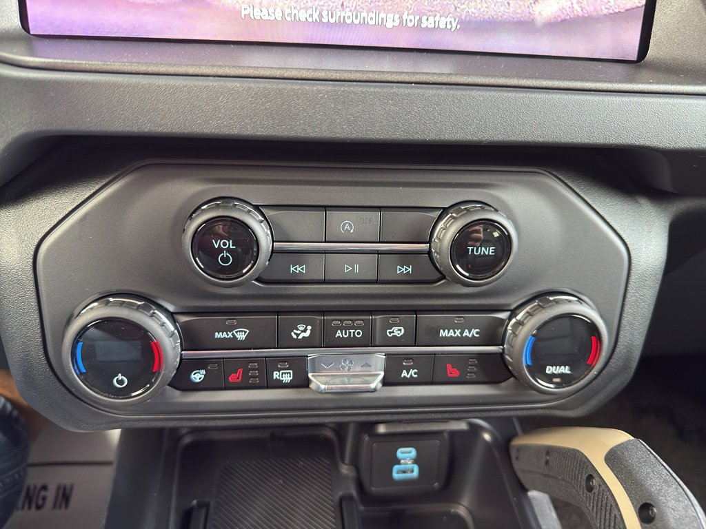 New 2025 Ford Bronco Badlands image 19