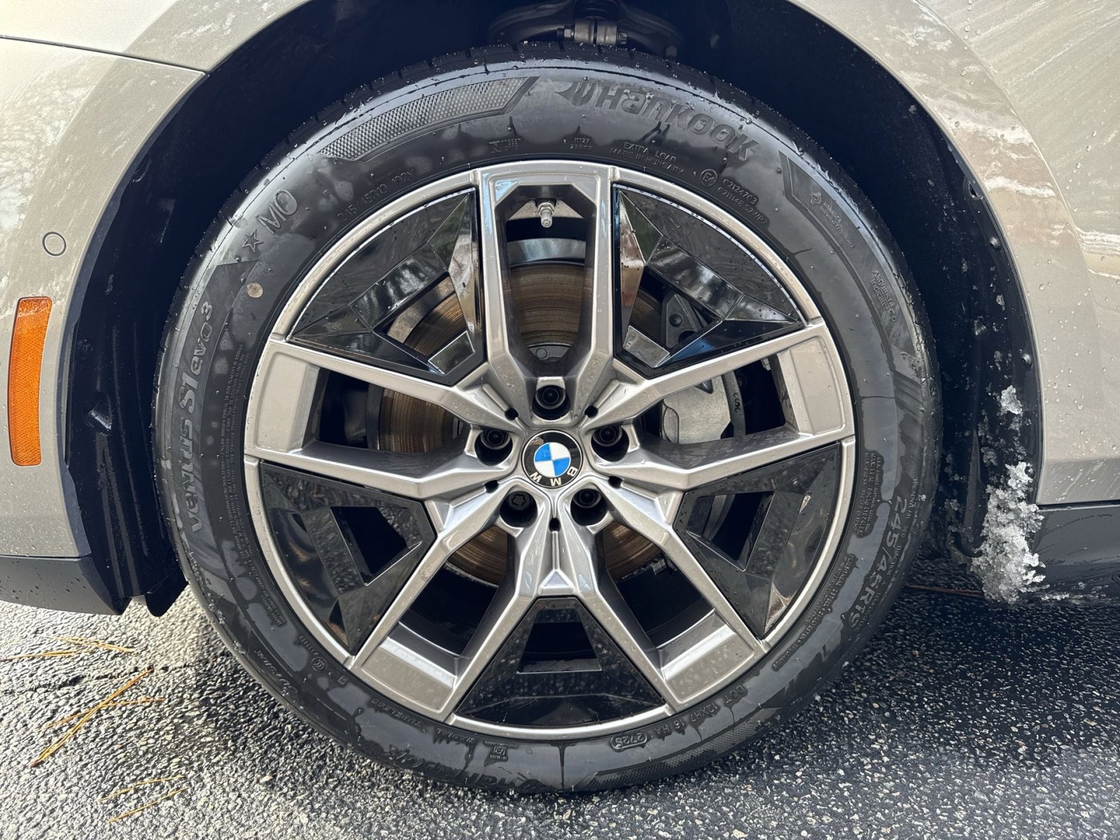 New 2026 BMW i5 eDrive40 image 7