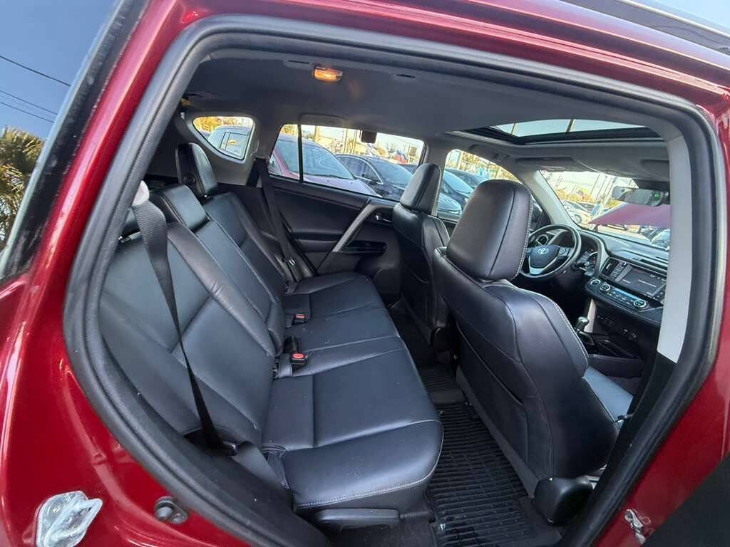 Used 2018 Toyota RAV4 Limited FWD image 11