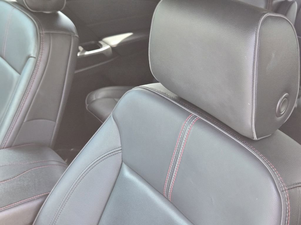 Used 2022 Chevrolet Traverse RS FWD image 20