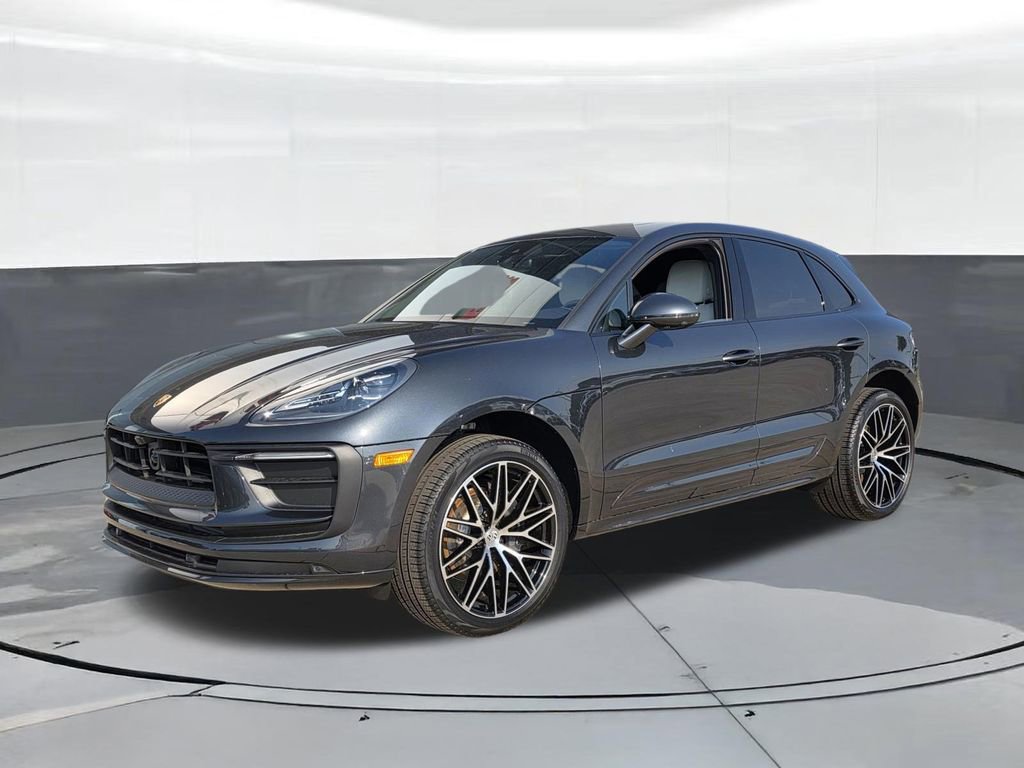 Used 2025 Porsche Macan AWD/4WD video 1