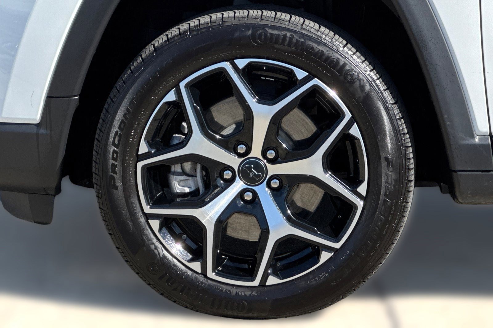 Used 2025 Jeep Compass Limited image 10