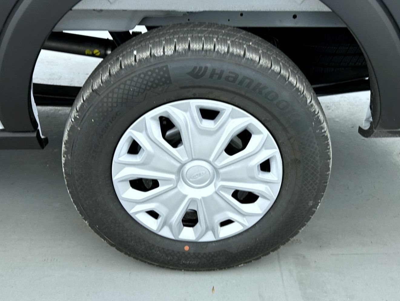 New 2027 Ford Transit 250 148 Medium Roof w/ Load Area Protection Package RWD image 19