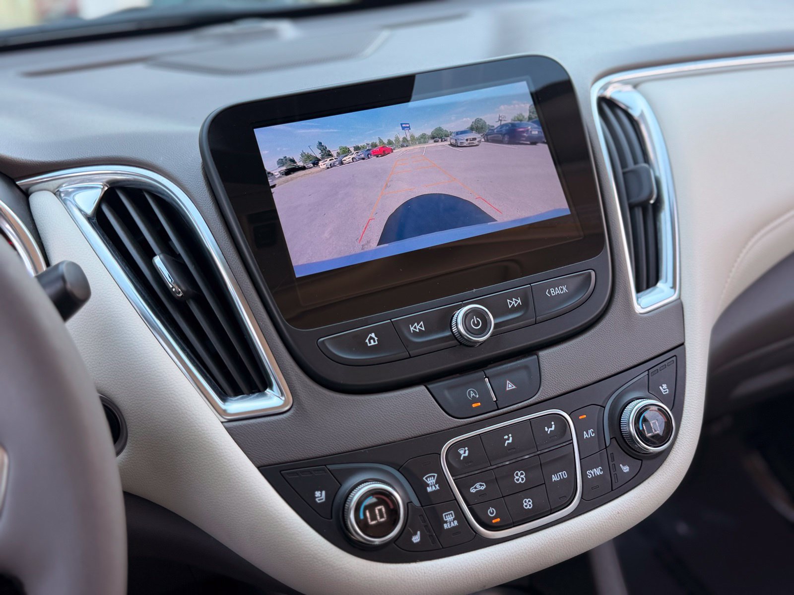 Used 2024 Chevrolet Malibu LT FWD image 39