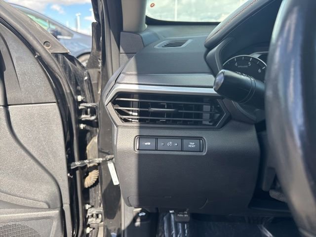 Used 2023 Nissan Altima 2.5 SR image 12