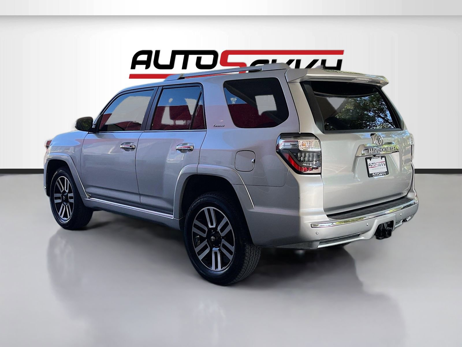 Used 2023 Toyota 4Runner Limited AWD/4WD image 5