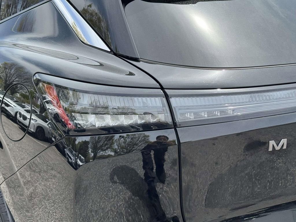 Certified 2025 Nissan Murano SV AWD/4WD image 9