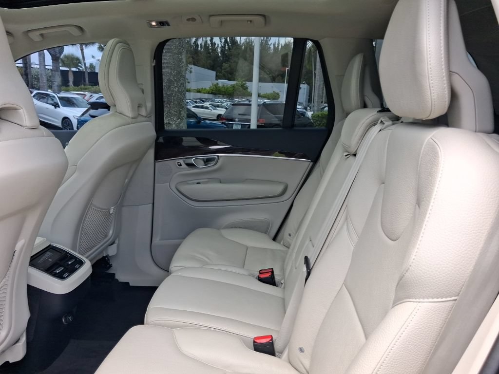 Used 2019 Volvo XC90 T6 Momentum AWD/4WD image 8