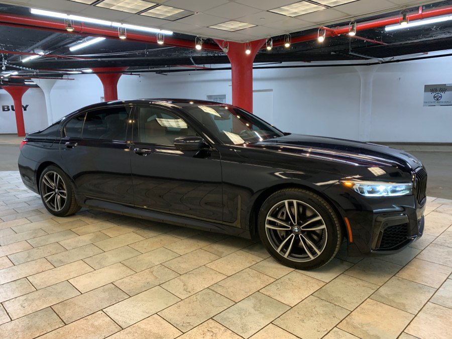 Used 2021 BMW 750i xDrive w/ Executive Package AWD/4WD image 10