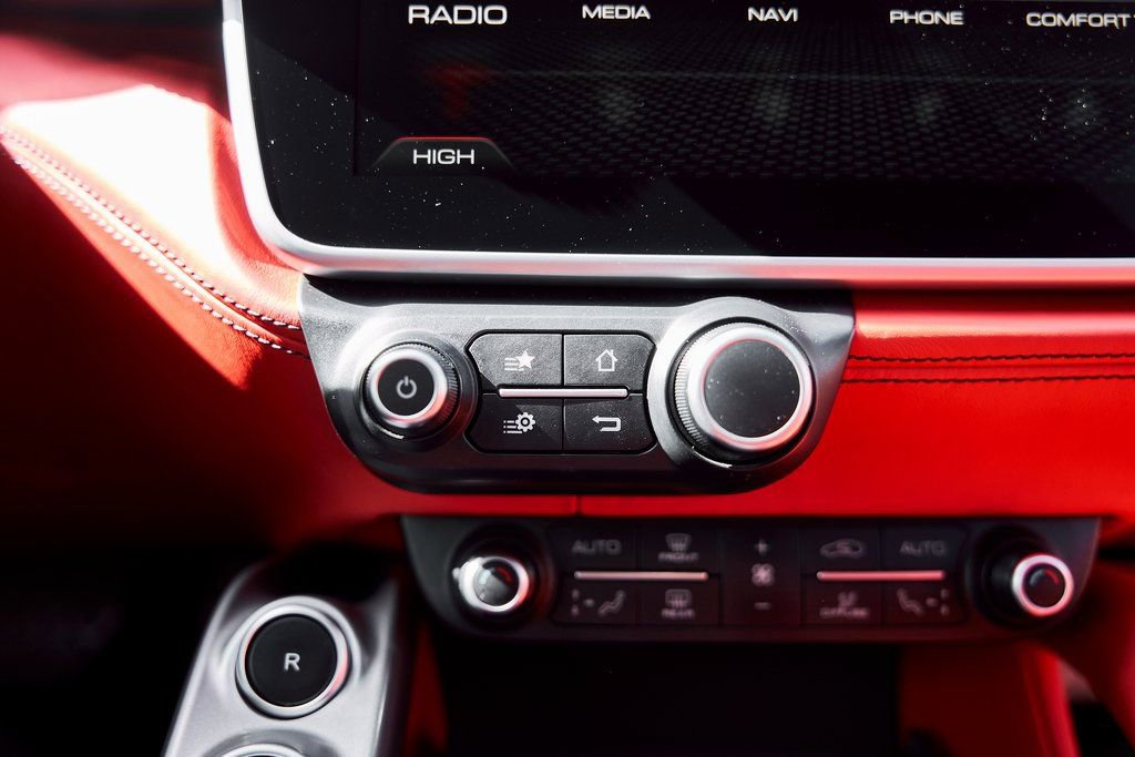 Used 2019 Ferrari GTC4Lusso image 72