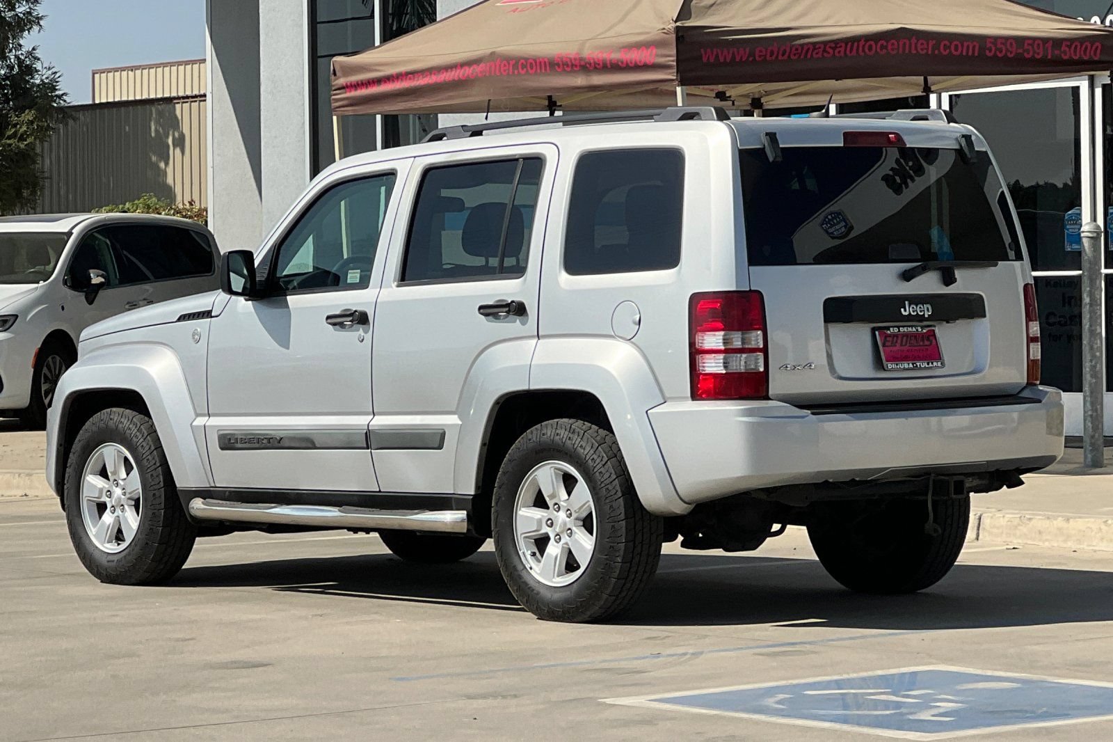 Used 2010 Jeep Liberty Sport w/ Popular Equipment Group AWD/4WD image 7