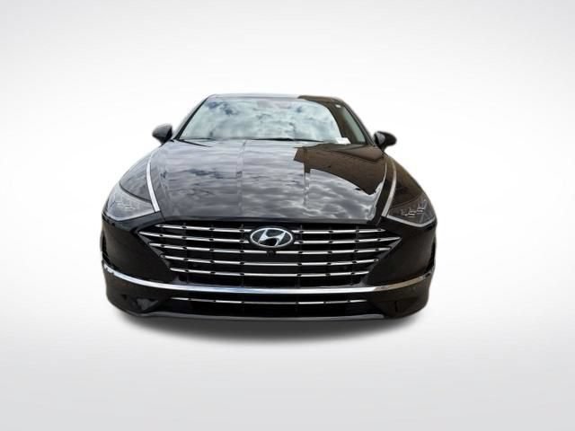 Used 2023 Hyundai Sonata Limited w/ Cargo Package FWD image 2