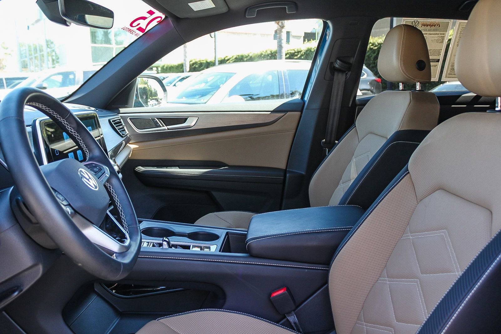 Used 2025 Volkswagen Atlas Cross Sport SE image 18