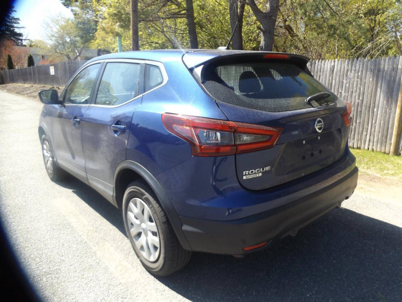 Used 2020 Nissan Rogue Sport S FWD image 1