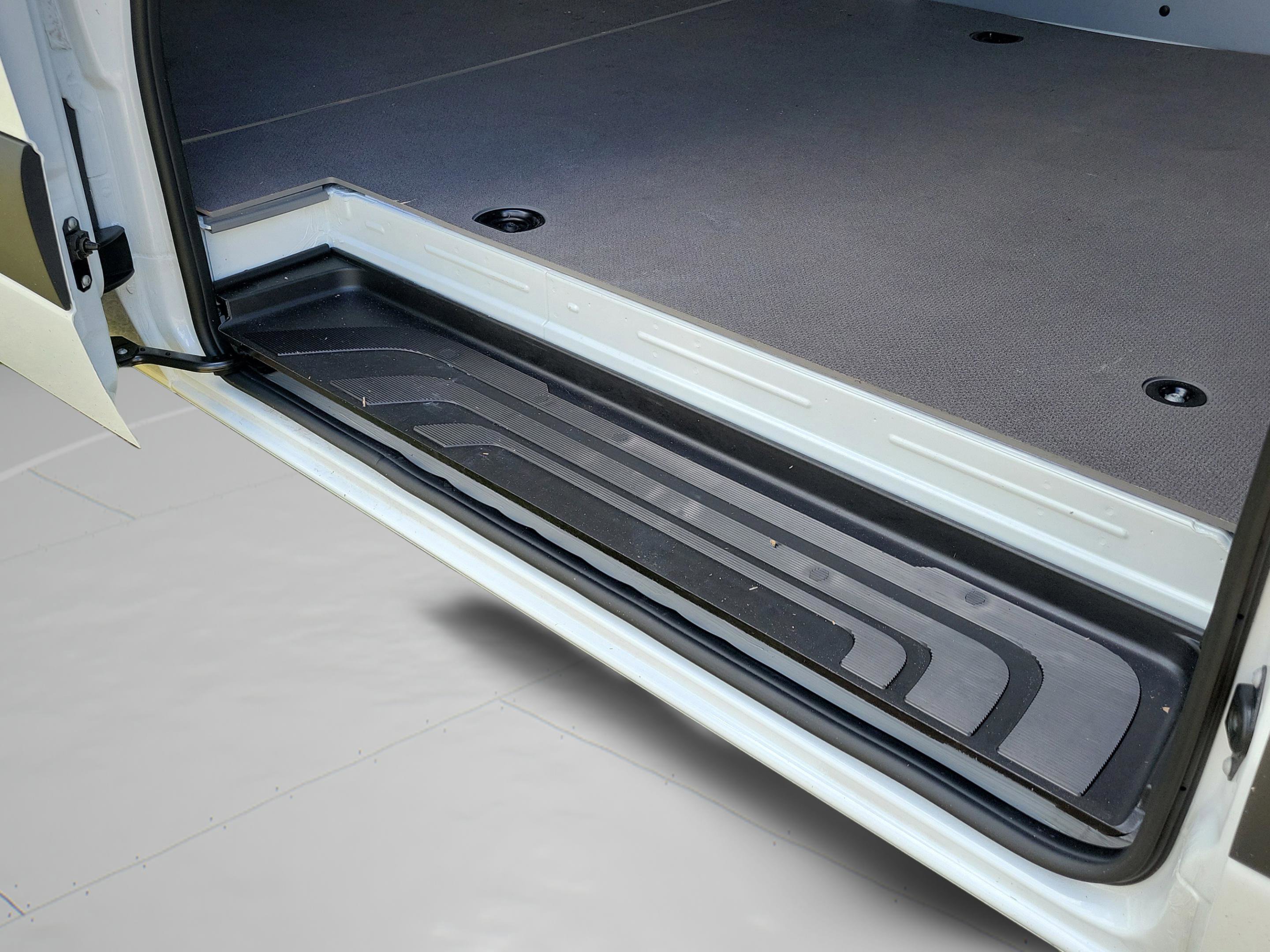 Used 2025 Mercedes-Benz Sprinter 2500 image 29