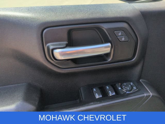 Certified 2020 Chevrolet Silverado 1500 Custom w/ Custom Value Package AWD/4WD image 23