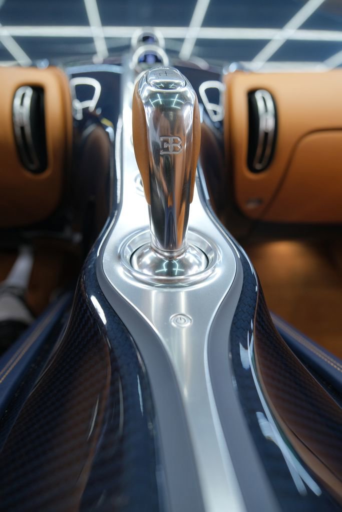 Used 2020 Bugatti Chiron AWD/4WD image 55