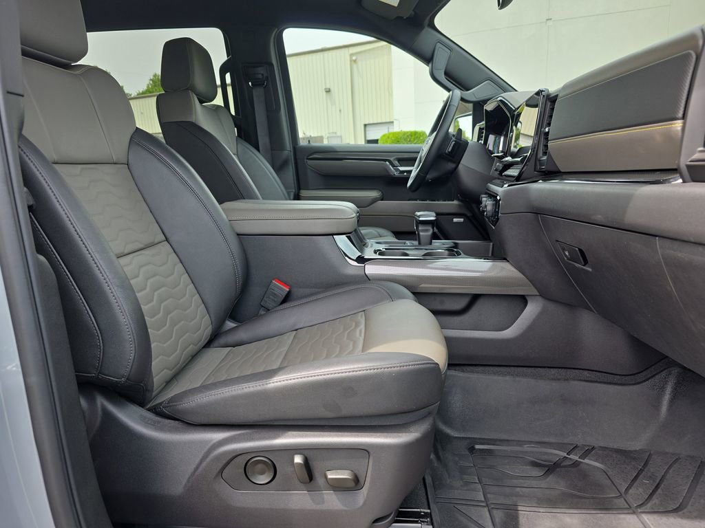 Used 2024 Chevrolet Silverado 1500 ZR2 AWD/4WD image 15