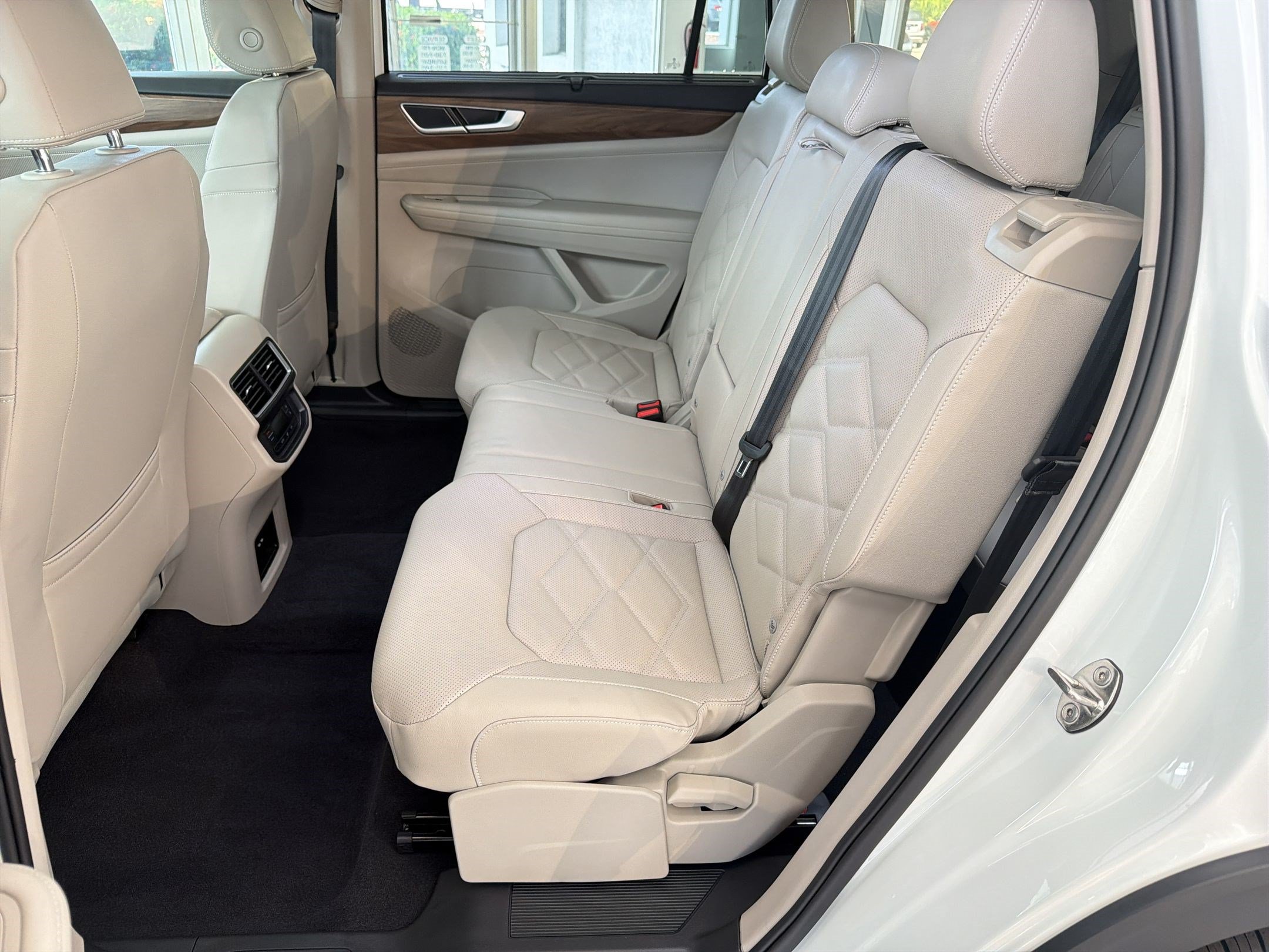 New 2026 Volkswagen Atlas SE FWD image 15