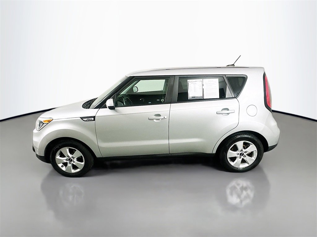 Used 2018 Kia Soul Base image 4