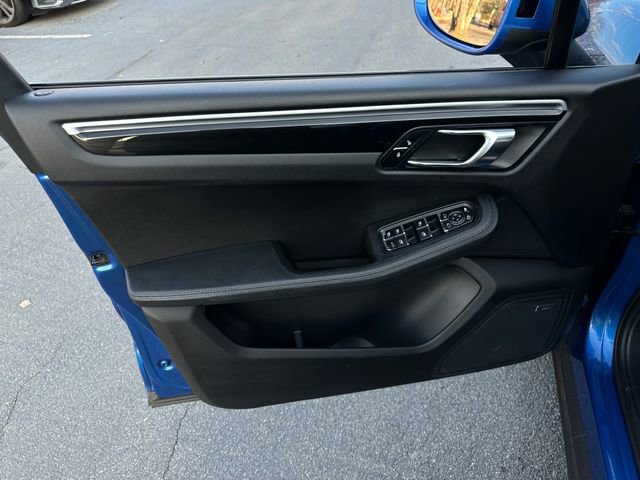 Used 2017 Porsche Macan image 12