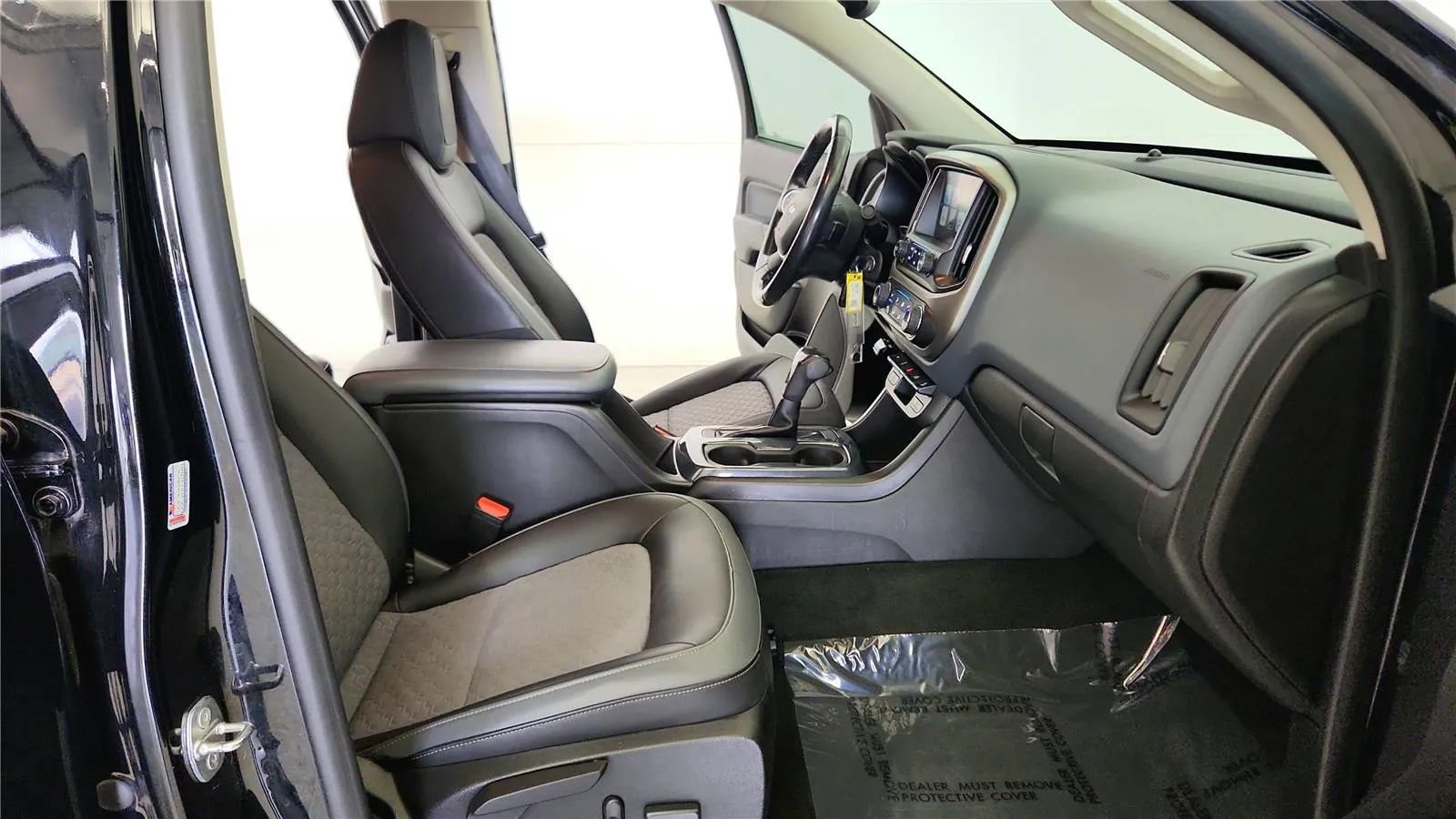 Used 2017 Chevrolet Colorado Z71 image 35