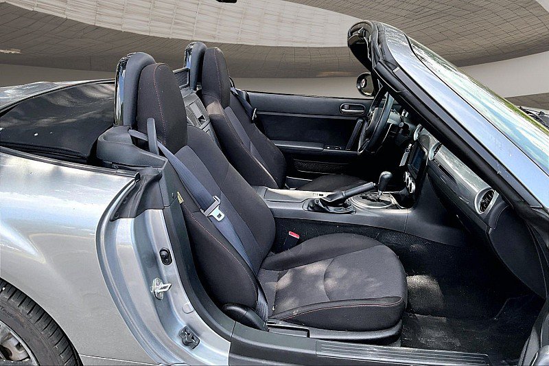 Used 2015 MAZDA MX-5 Miata Club RWD image 6