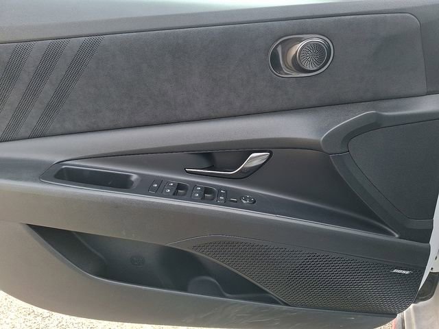 Used 2023 Hyundai Elantra N image 12