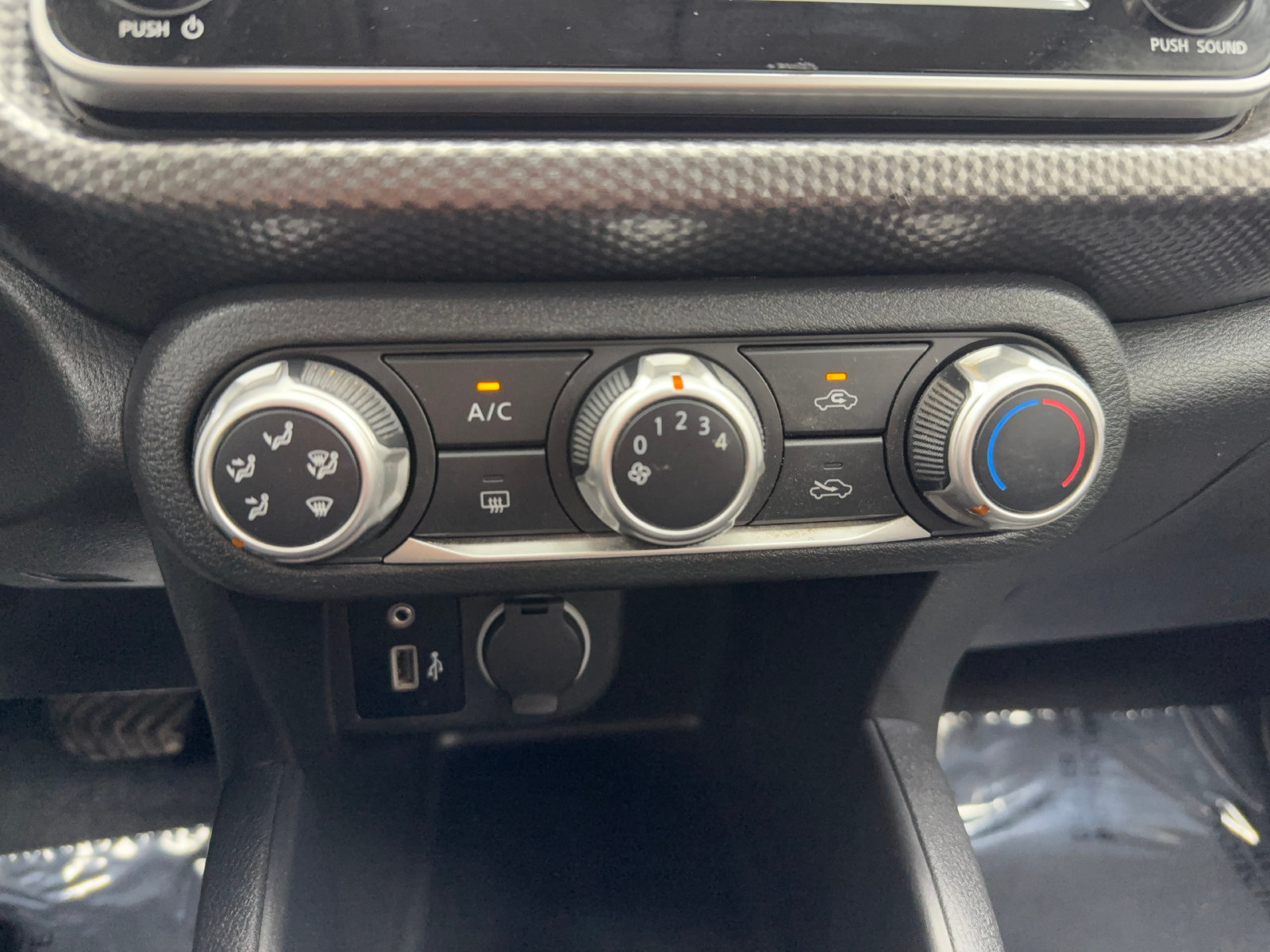 Used 2020 Nissan Kicks S FWD image 18