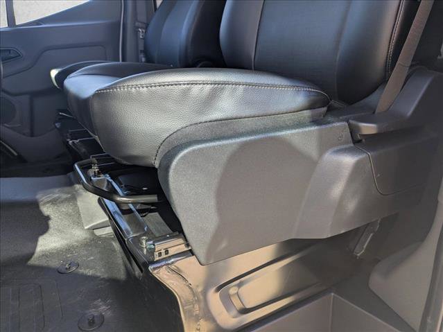 New 2025 Ford Transit 250 148 Medium Roof image 4