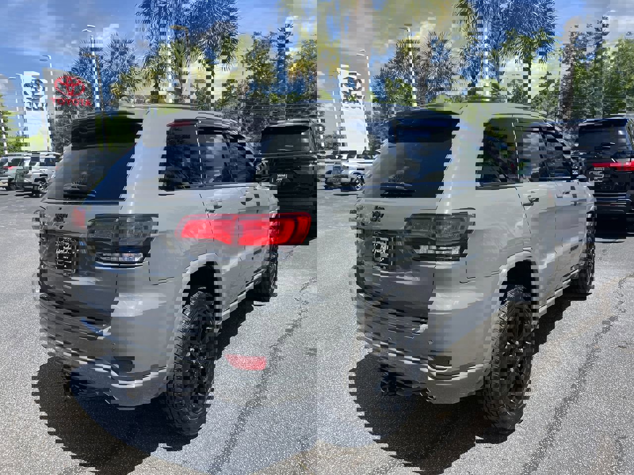 Used 2021 Jeep Grand Cherokee Laredo X AWD/4WD image 10