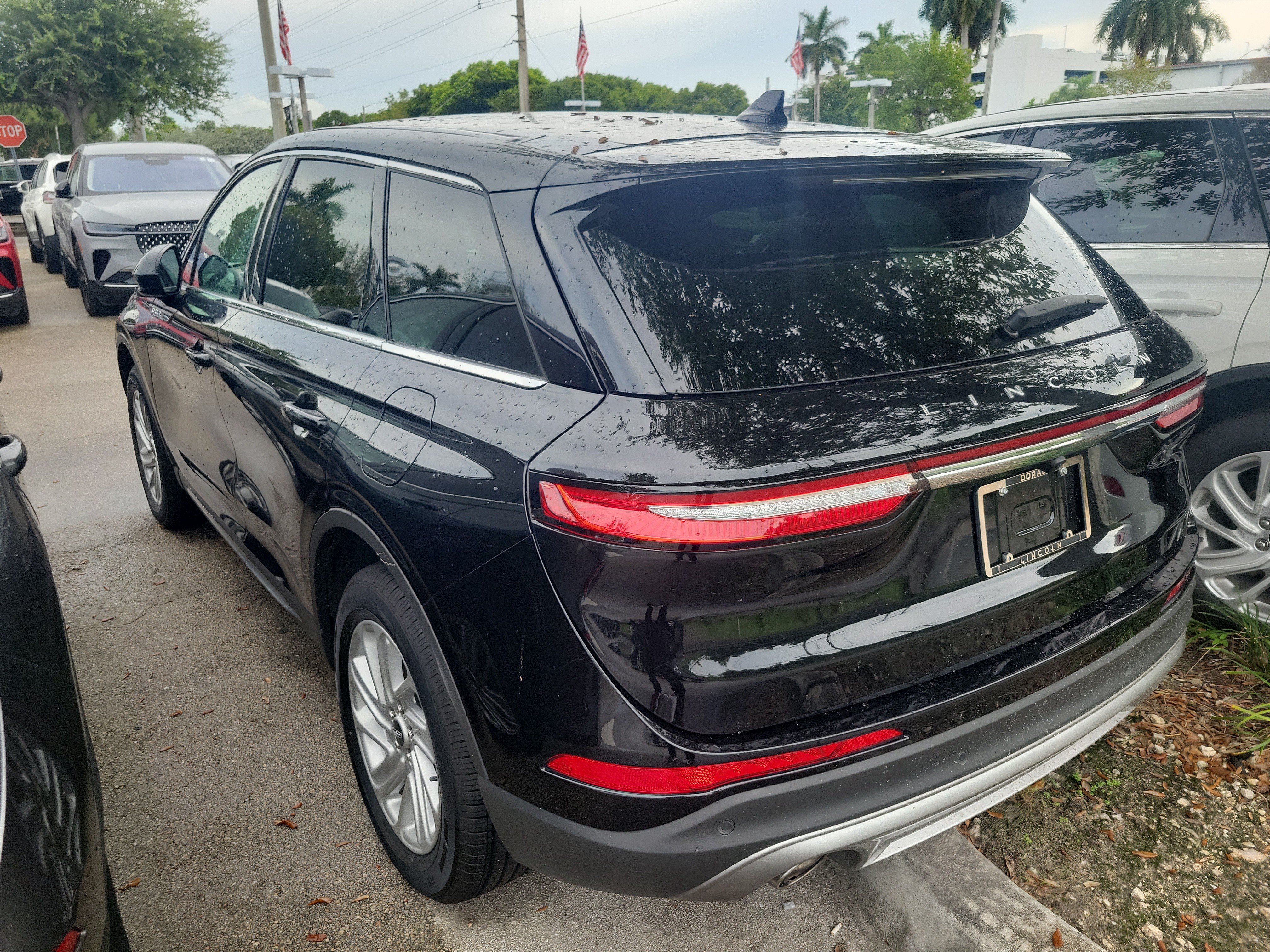 Certified 2024 Lincoln Corsair FWD image 3