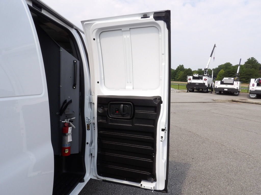 Used 2022 GMC Savana 2500 RWD image 26