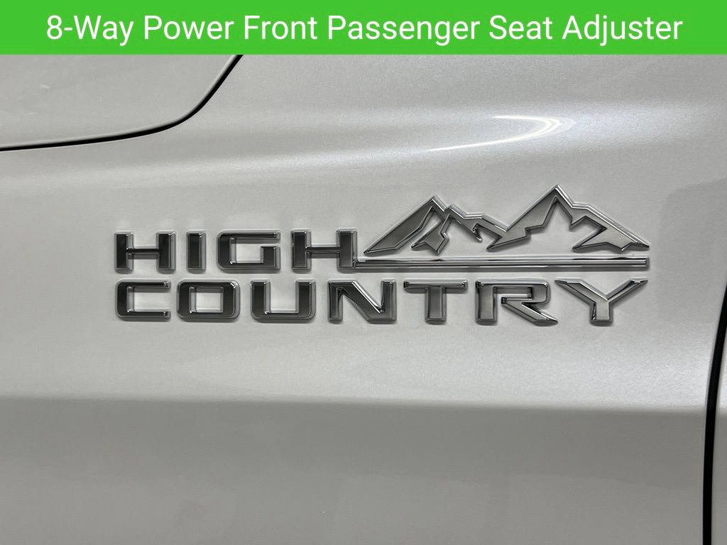 Certified 2025 Chevrolet Suburban High Country AWD/4WD image 14