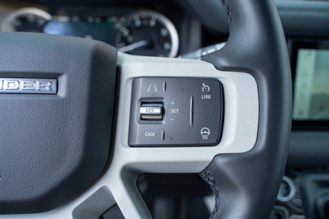 Used 2023 Land Rover Defender 110 S image 27