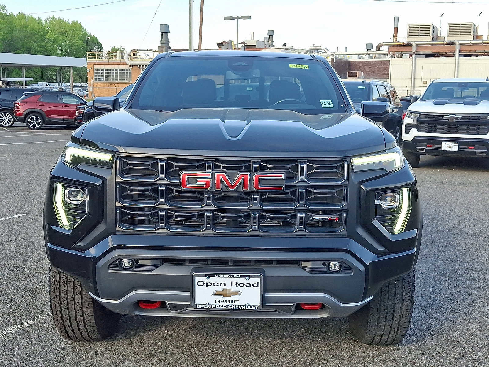 Used 2023 GMC Canyon AT4 AWD/4WD image 2