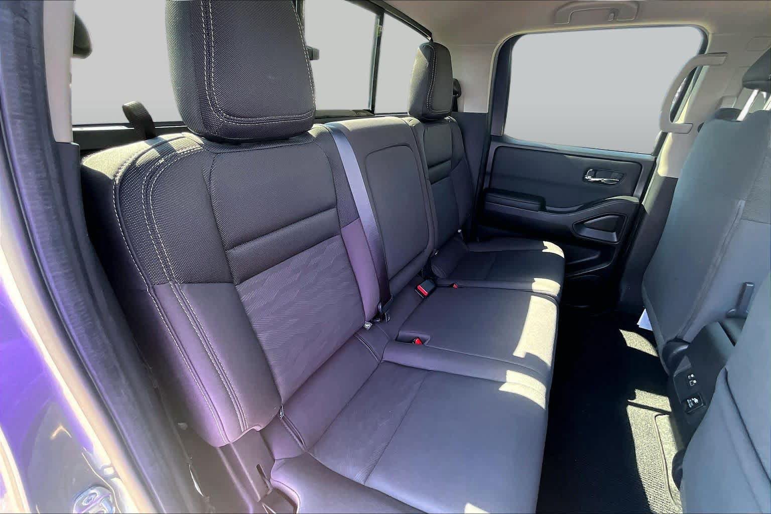 Used 2023 Nissan Frontier SV w/ SV Convenience Package AWD/4WD image 20