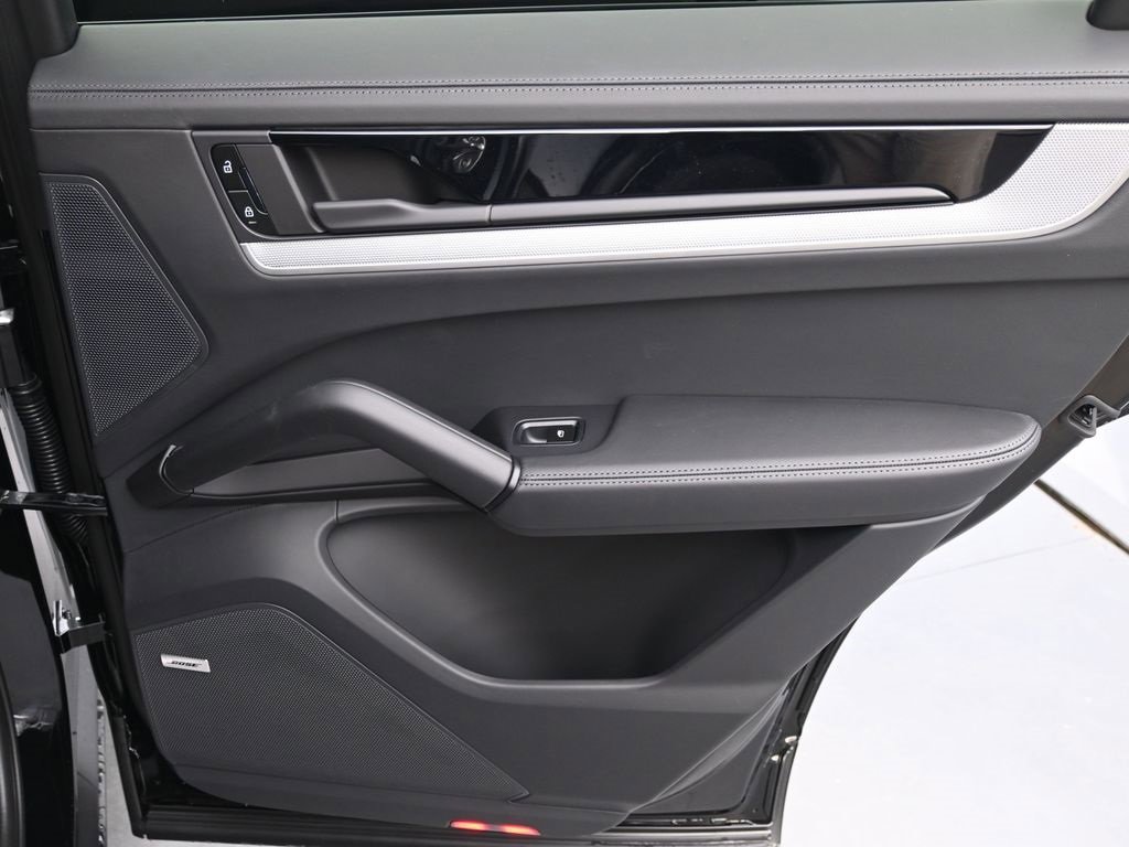 New 2026 Porsche Cayenne Coupe image 15