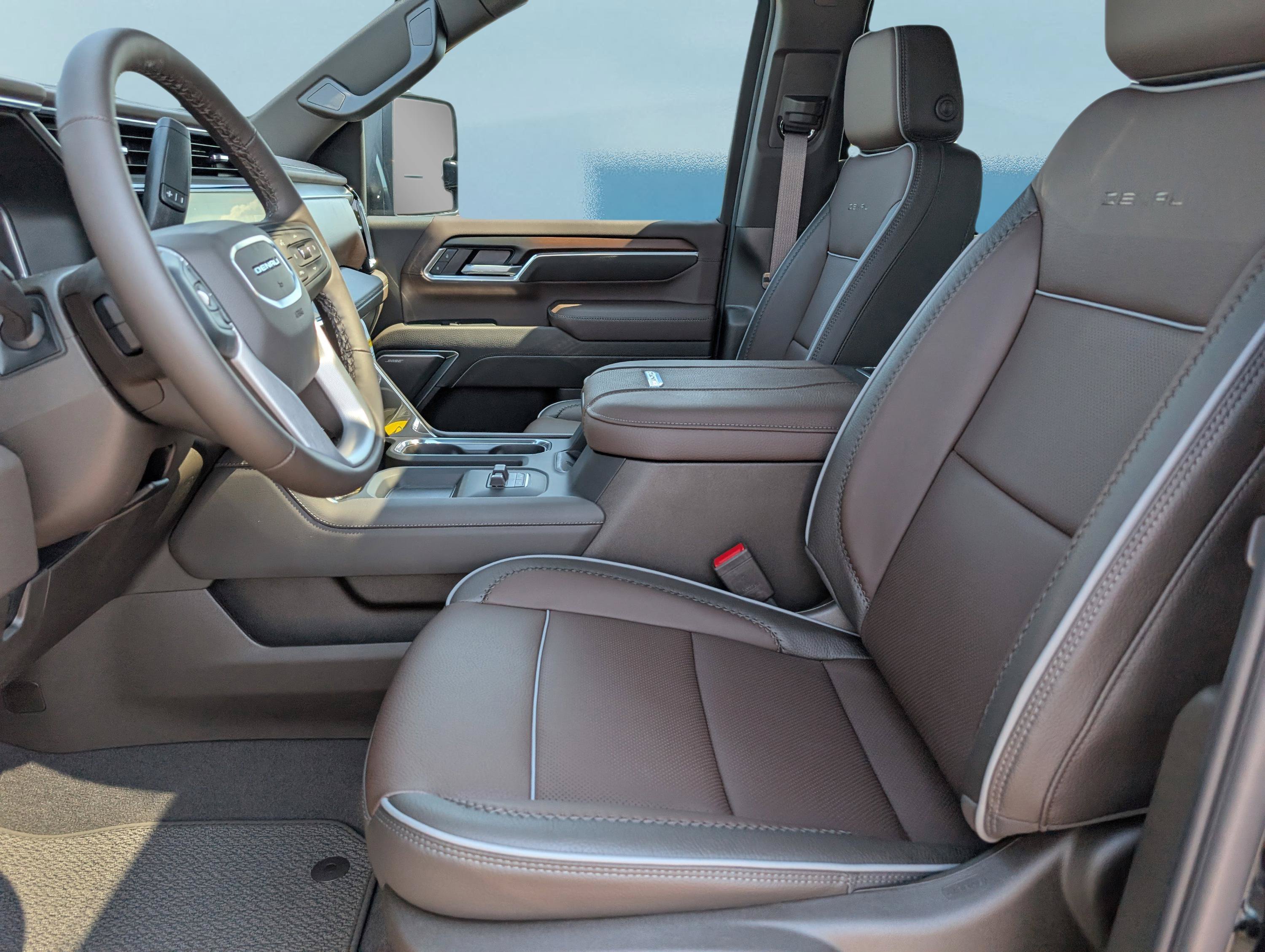 New 2026 GMC Sierra 2500 Denali w/ Technology Package AWD/4WD image 17