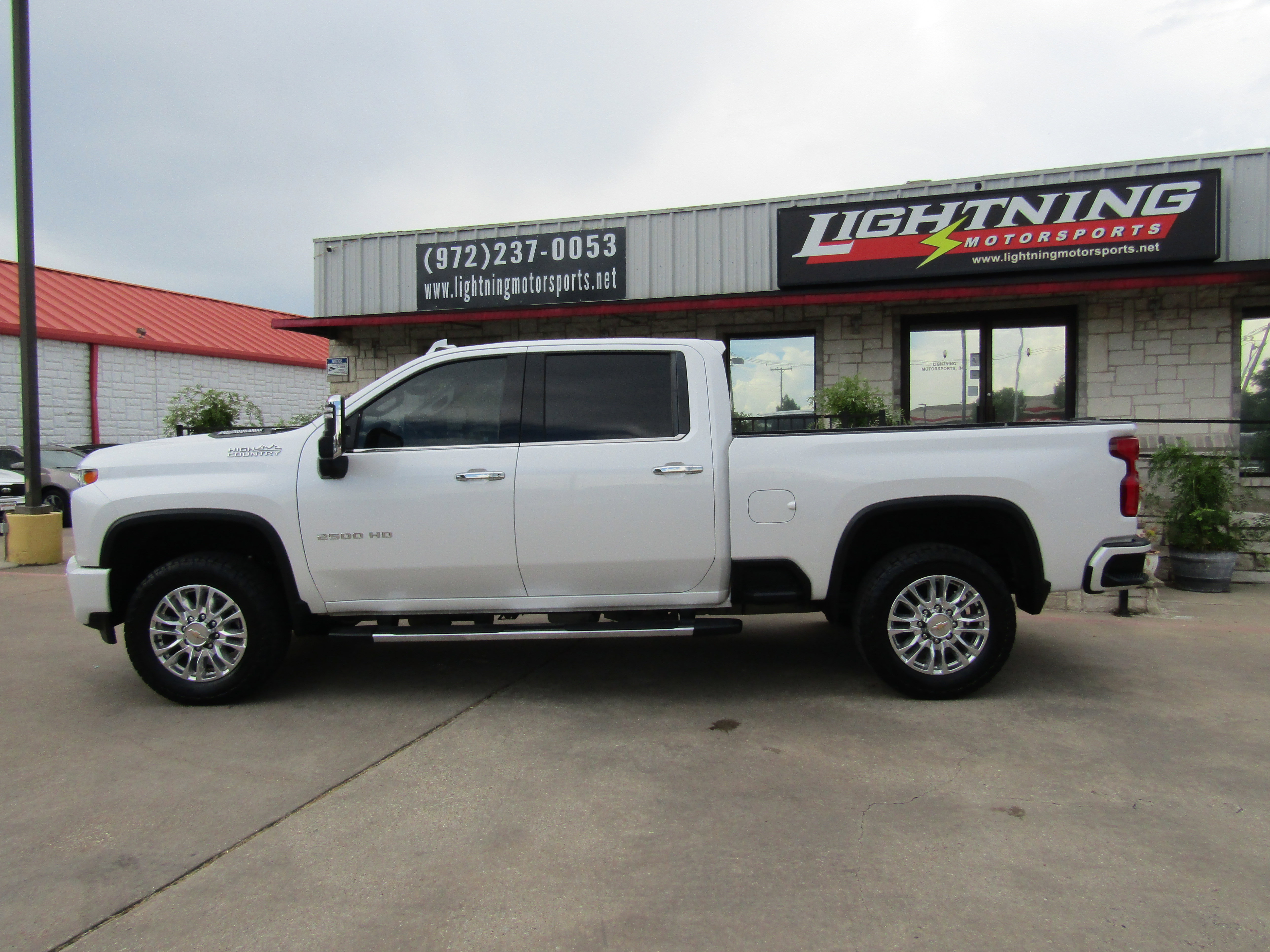 Used 2021 Chevrolet Silverado 2500 High Country w/ Z71 Off-Road Package image 2