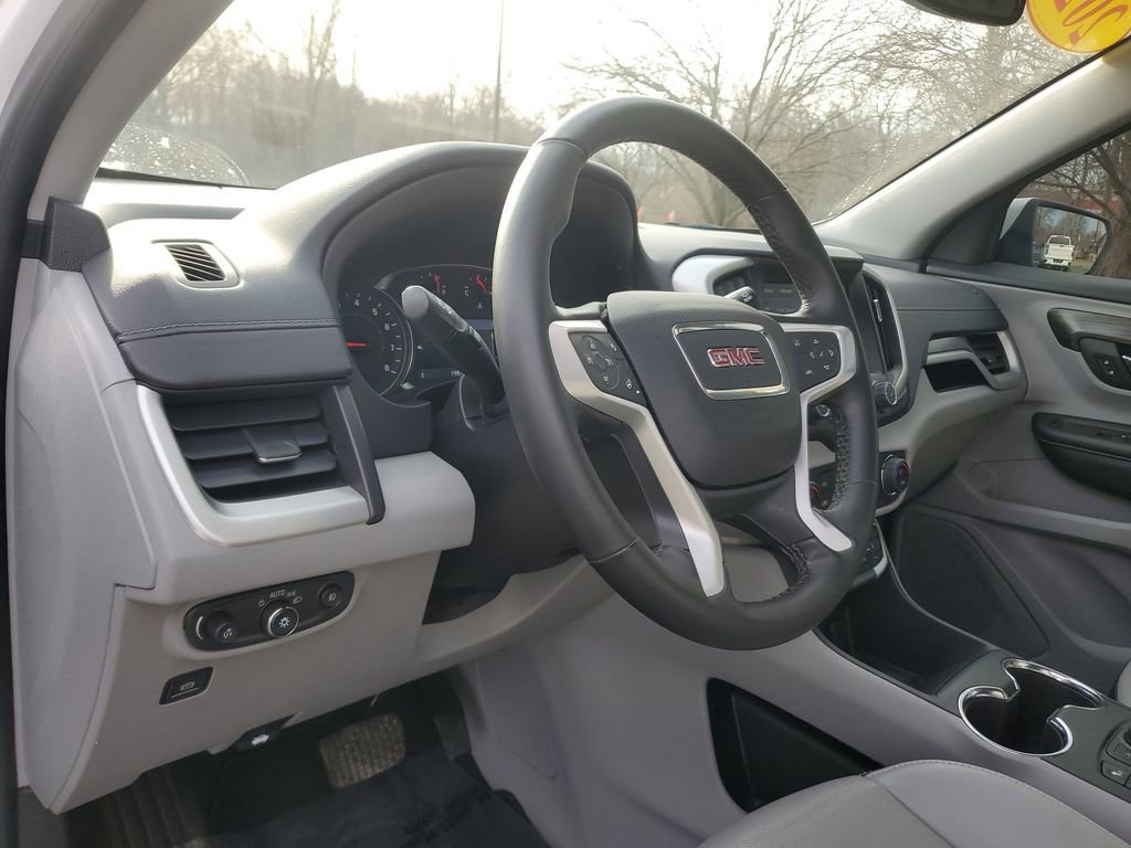 Used 2024 GMC Terrain SLT image 17