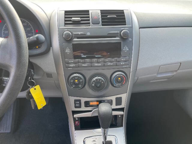 Used 2011 Toyota Corolla LE image 12