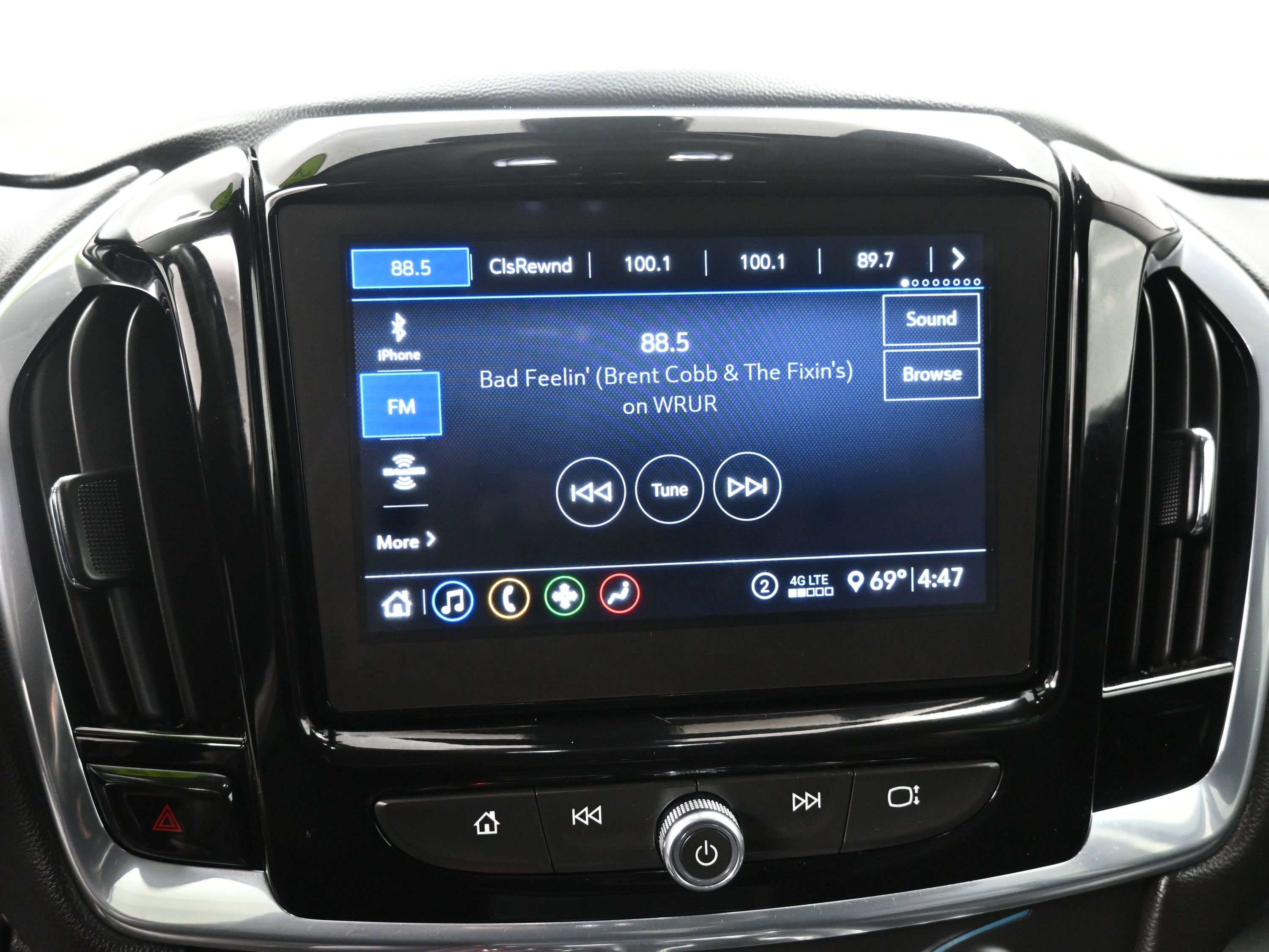 Used 2020 Chevrolet Traverse LT w/ Driver Confidence II Package image 20