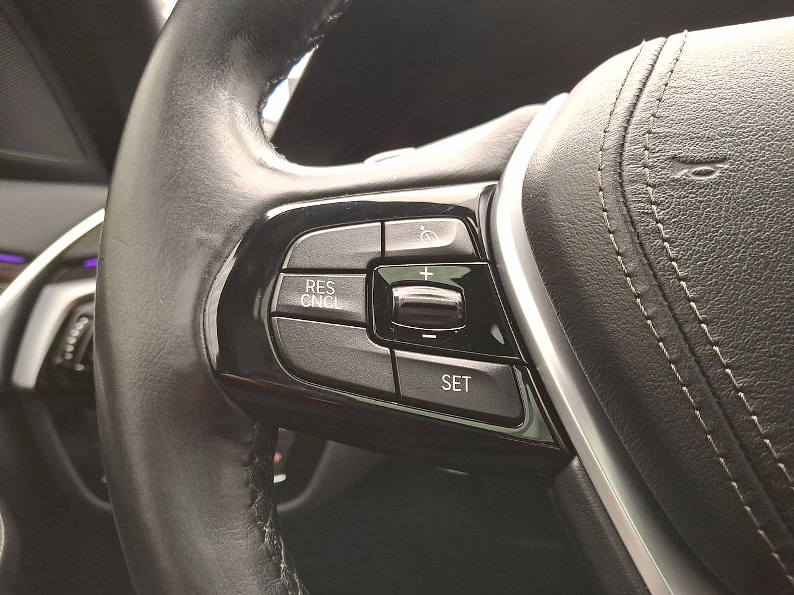 Used 2017 BMW 530i xDrive image 17
