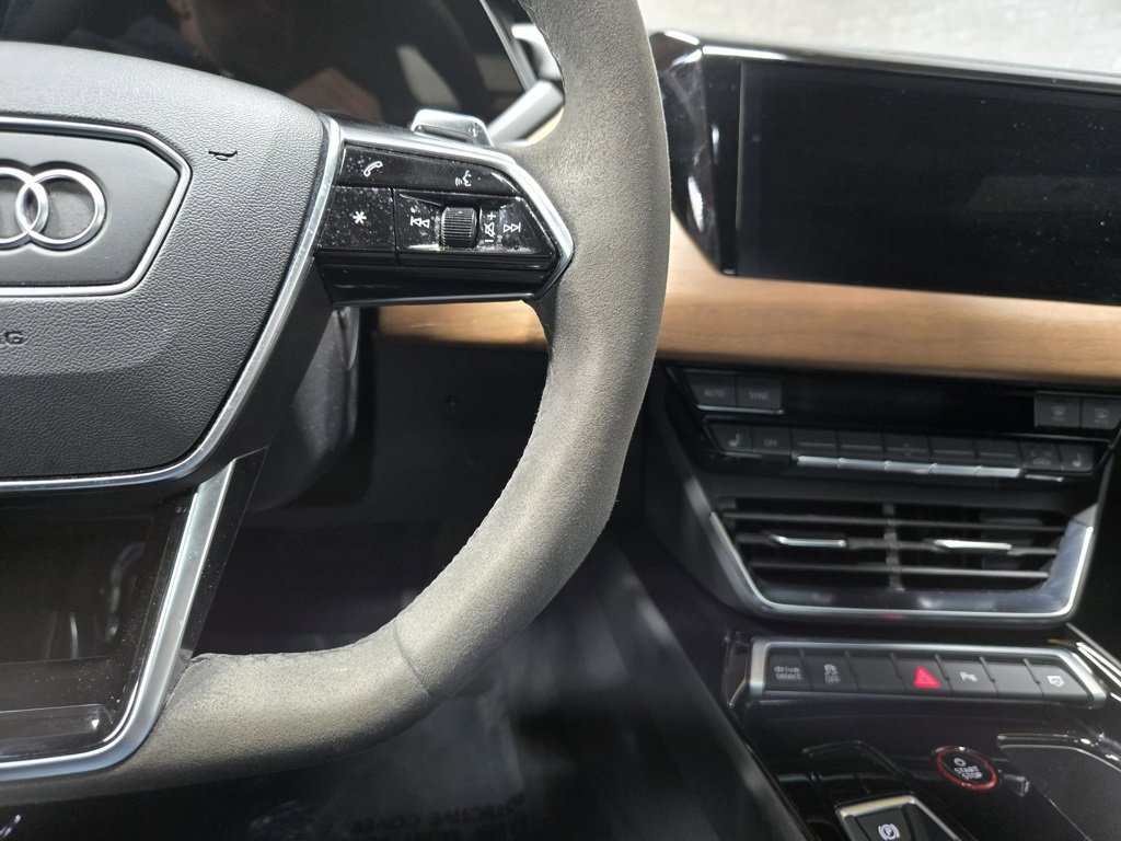 Used 2022 Audi e-tron GT Premium Plus image 16