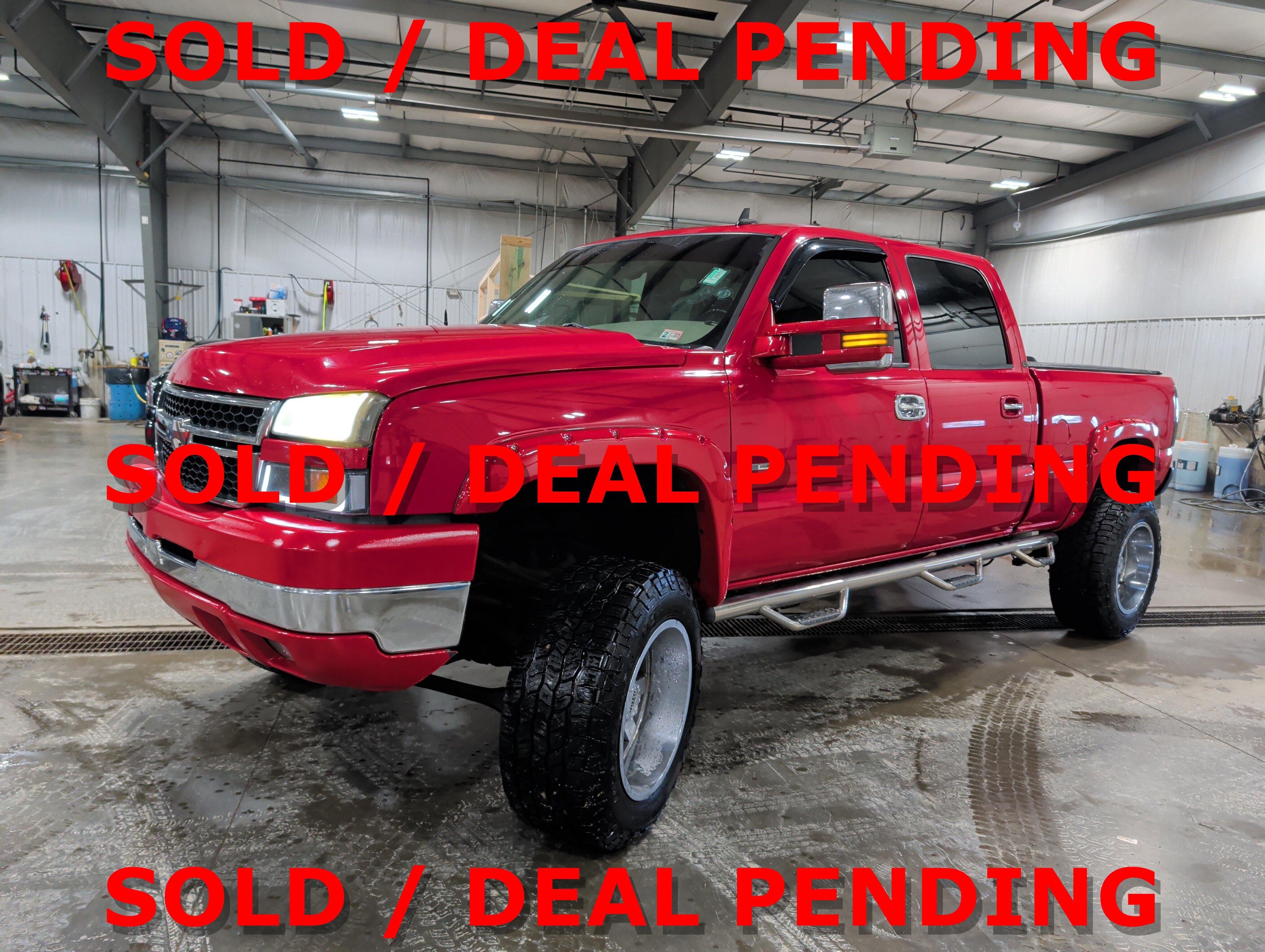 Used 2006 Chevrolet Silverado 2500 LT w/ Heavy-Duty Power Package image 6
