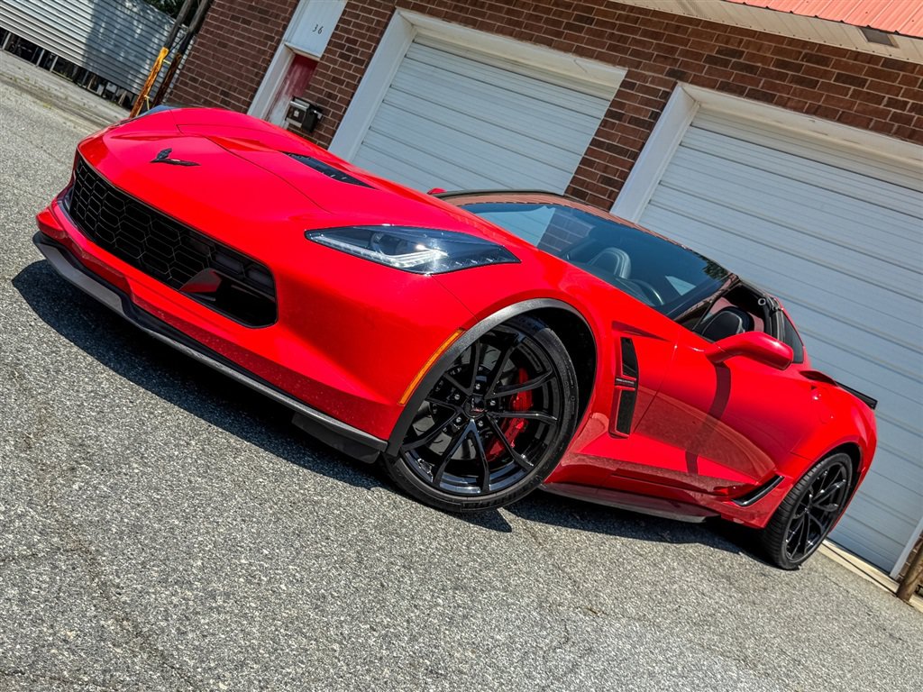Used 2019 Chevrolet Corvette Grand Sport w/ Carbon Flash Badge Package RWD image 7